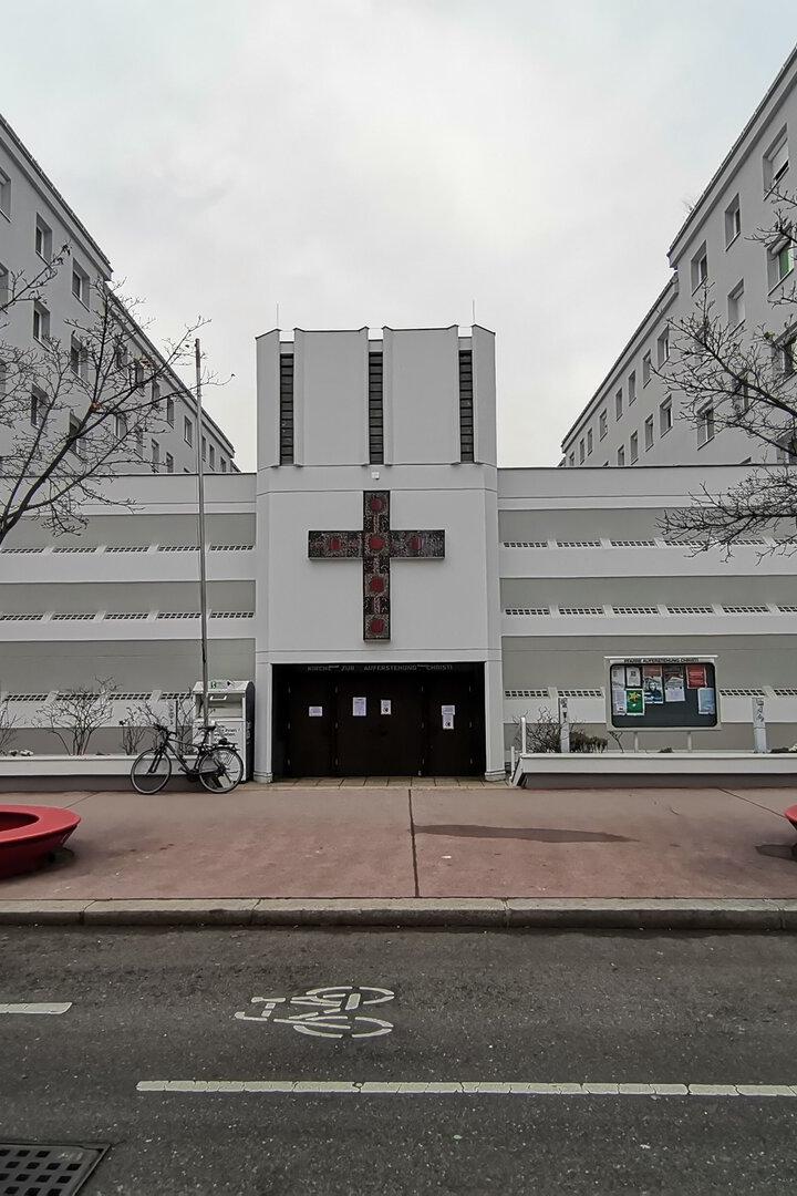 Die Kirche in der Wiener Siebenbrunnenfeldgasse.