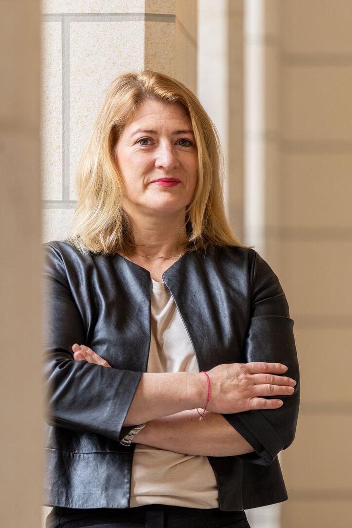 Bettina Emmerling, Neos