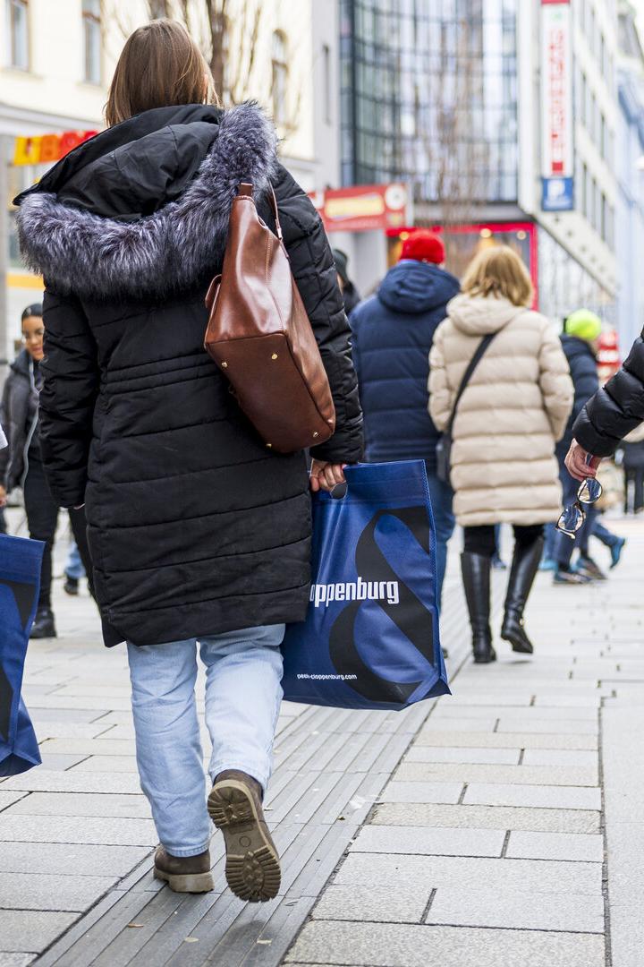 ++ THEMENBILD ++ 4. EINKAUFSSAMSTAG/HANDEL/TOURISMUS