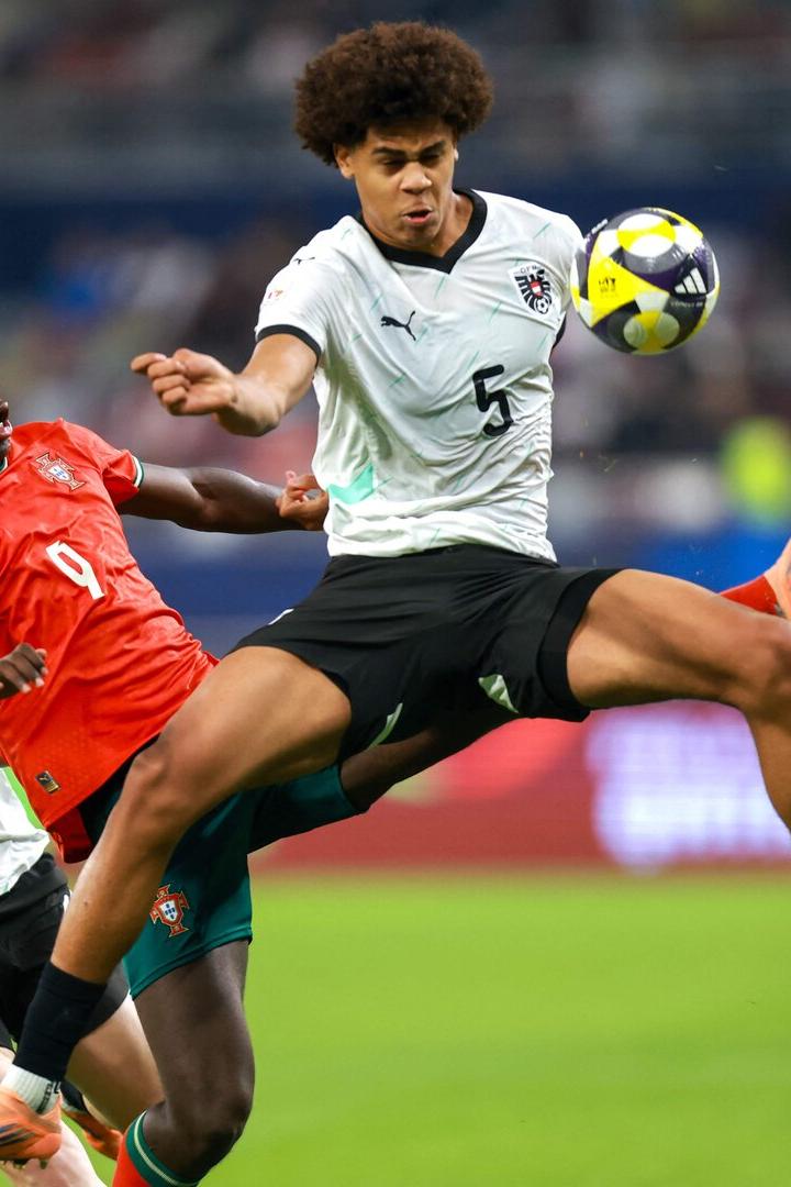 Ifeanyi Ndukwe (r.) spielte sich bei der U-17-WM ins Rampenlicht.