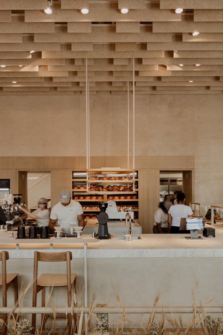 Nachhaltige Materialien prägen das Interieur der Bäckerei Krume in Panama City einer Österreicherin.