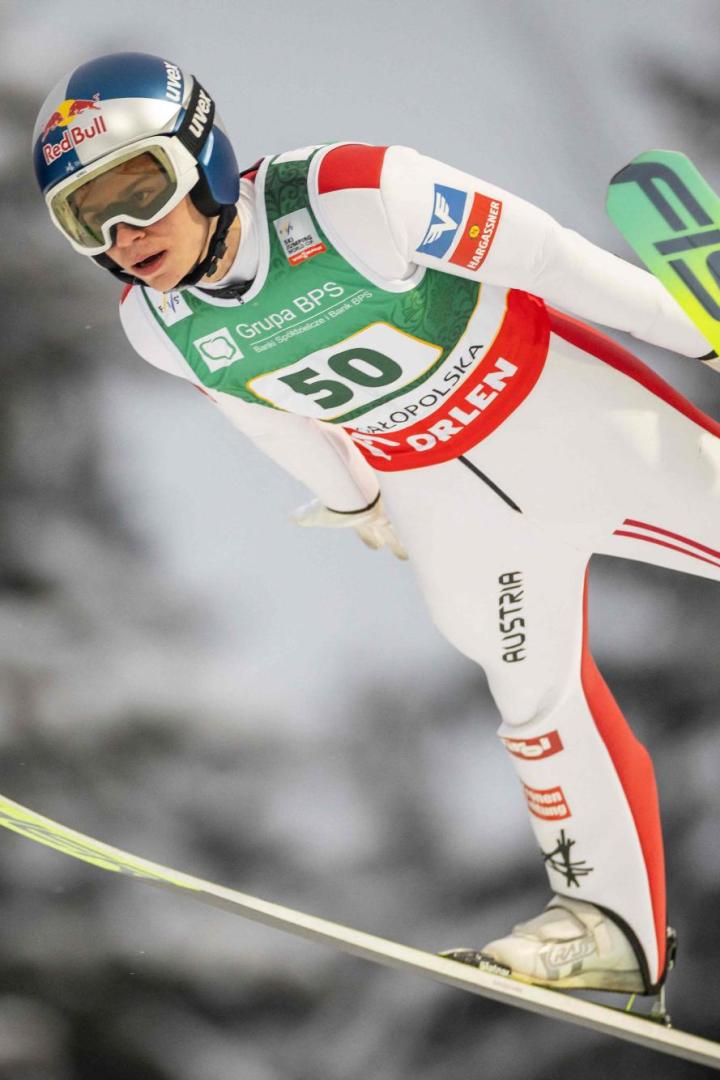 Stephan Embacher hebt bei der Skiflug-WM in Oberstdorf ab