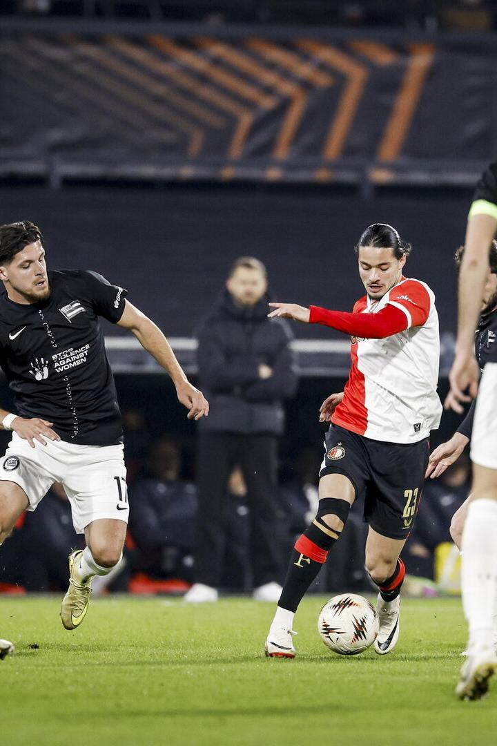 Nachlaufspiel für Sturm in Rotterdam