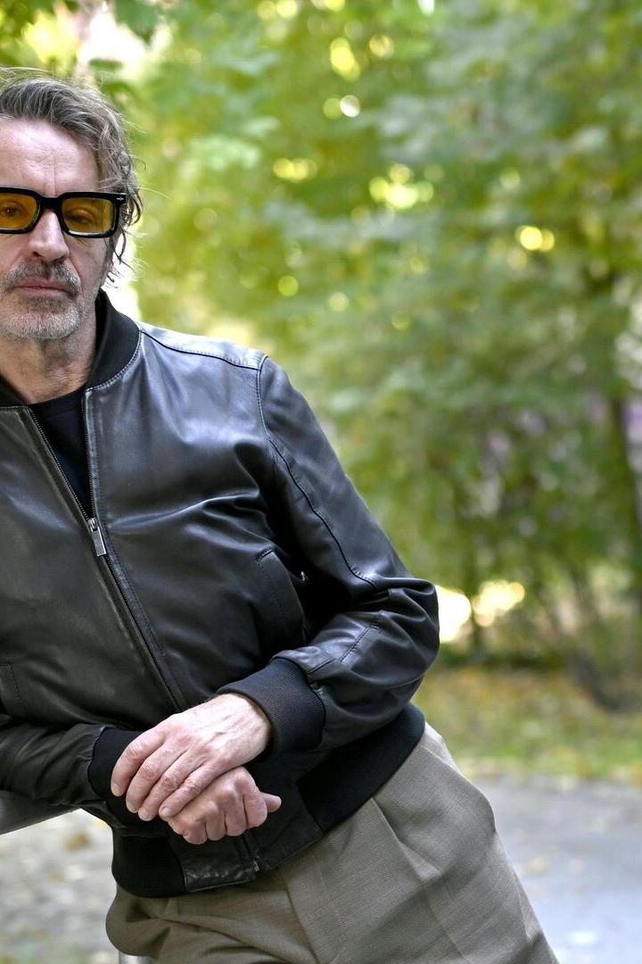 OLIVER WELTER (NAKED LUNCH)