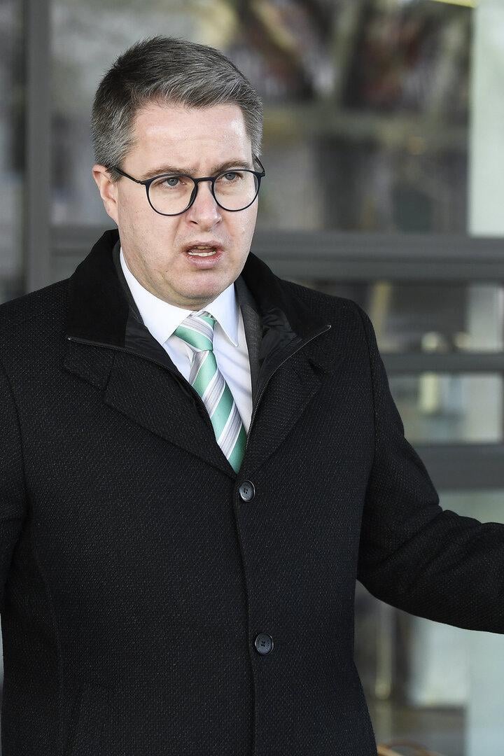 COMMERZIALBANK MATTERSBURG U-AUSSCHUSS-SITZUNG: ULRAM