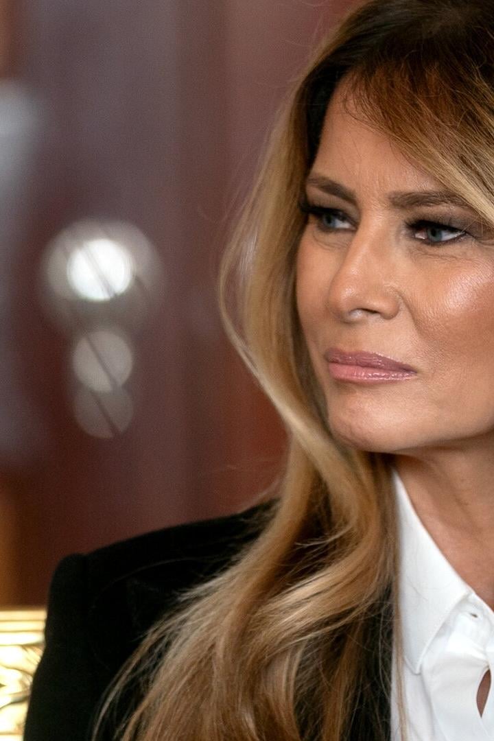 US First Lady Melania Trump meets with Keith Siegel, a freed American-Israeli hostage