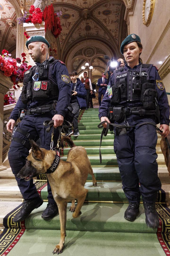 OPERNBALL: BUNDESMINISTERIUM FÜR INNERES (BMI) LOKALAUGENSCHEIN ZU DEN SICHERHEITSMASSNAHMEN