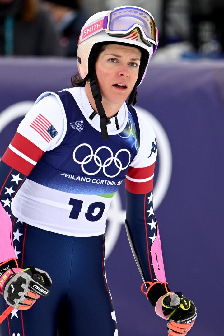 Breezy Johnson im Zielraum nach dem Super-G.