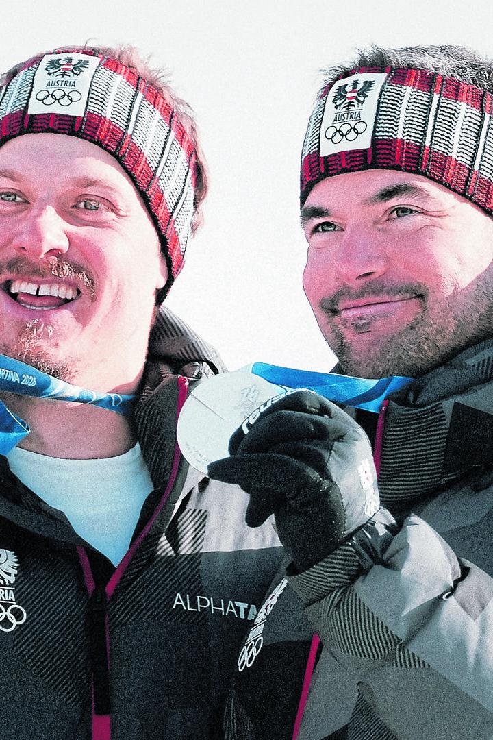 OLYMPIA 2026: SKI ALPIN/TEAMKOMBINATION-MEDAILLENZEREMONIE MÄNNER: FELLER (AUT)/KRIECHMAYR (AUT)