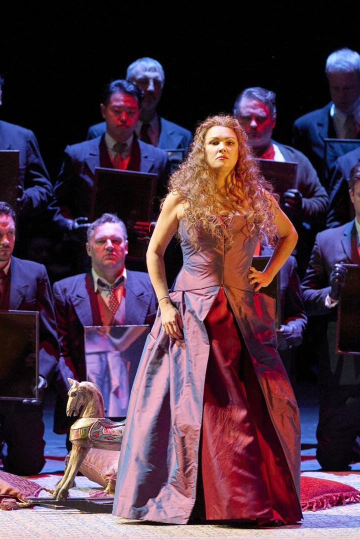 Anna Netrebko in "Nabucco" auf der Bühne der Wiener Staatsoper