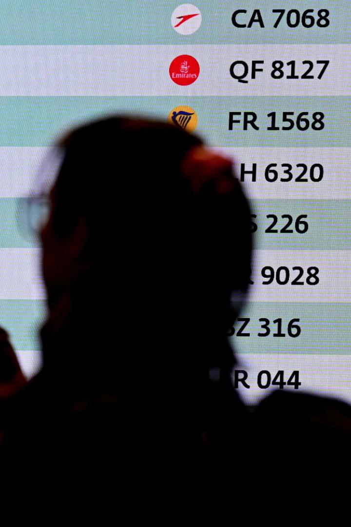 ++ THEMENBILD ++ FLUGAUSFÄLLE IN WIEN