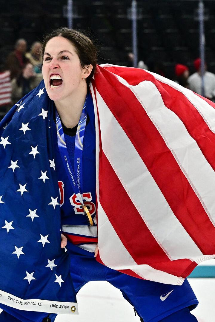 Ice Hockey - Women's Victory Ceremony