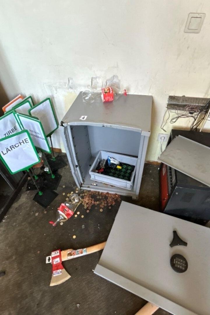 aufgebrochener Tresor