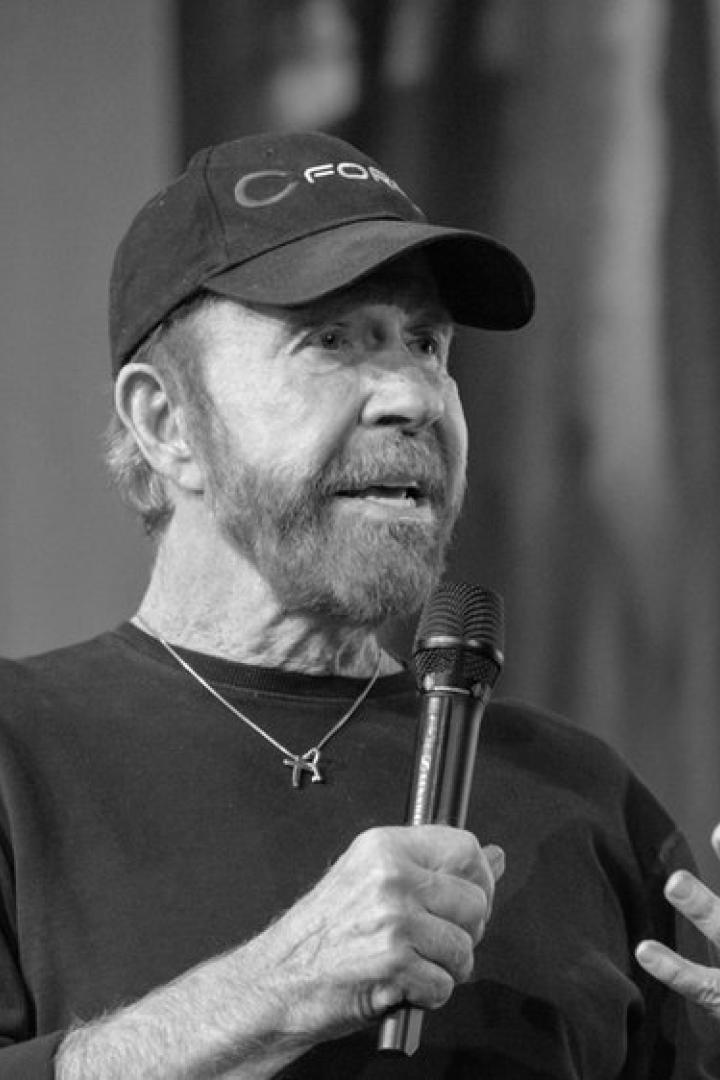 Chuck Norris 2018 bei einem Auftritt in Dortmund