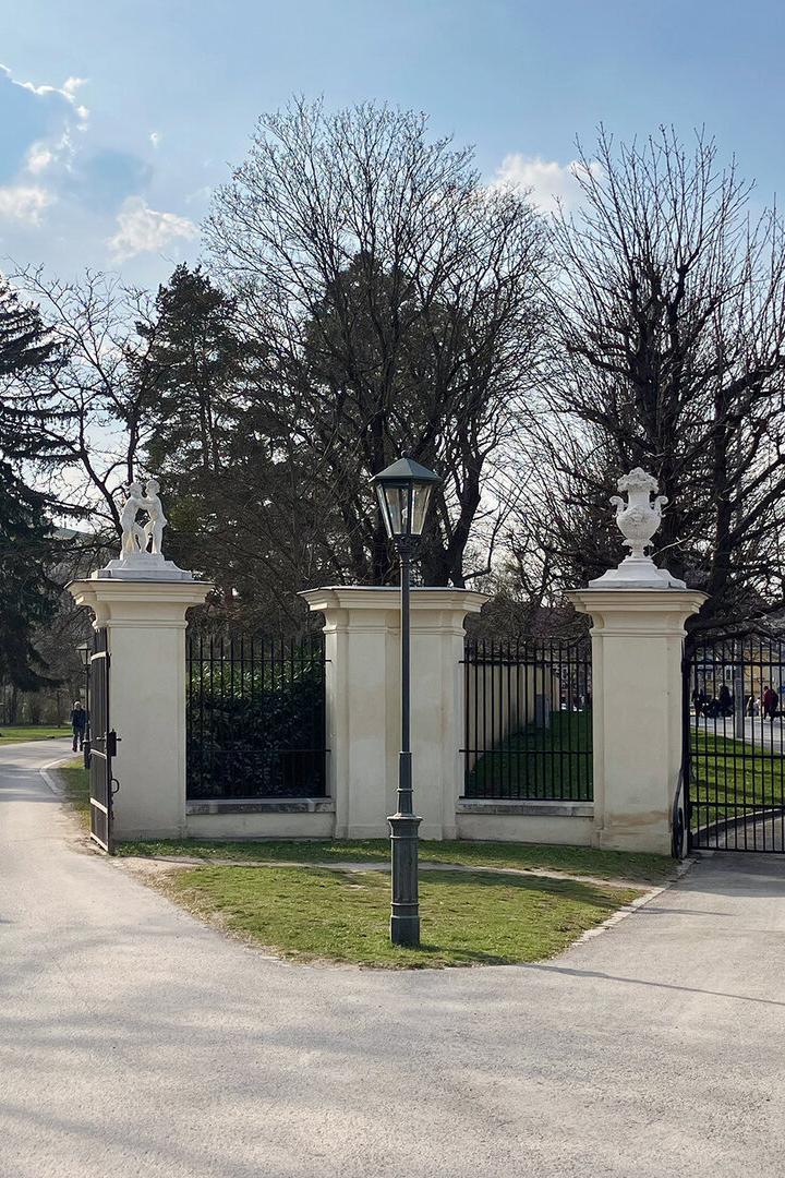 ++ HANDOUT ++ BAUARBEITEN AM ENGELSTOR IN SCHÖNBRUNN STARTEN