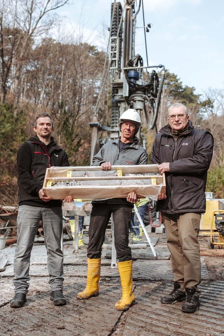 EVN Projektleiter Richard Scholey, Kurt Decker von der Universität Wien, EVN Wärme Geschäftsführer Gerhard Sacher