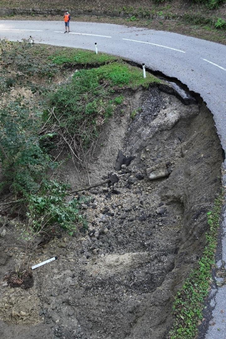 Elf Hangrutschungen haben die L2009 zwischen Hadersfeld und Greifenstein schwer beschädigt.