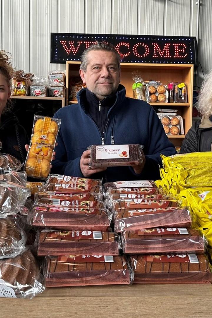 Sozialmarkt-Chef Franz Lechner hat viele ehrenamtliche Helfer.