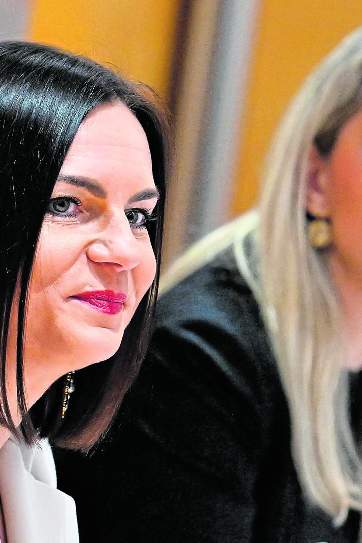 "NEUE EISENSTÄDTER" - KONSTITUIERENDE SITZUNG DES U-AUSSCHUSSES / EISENKOPF, KRUMBÖCK