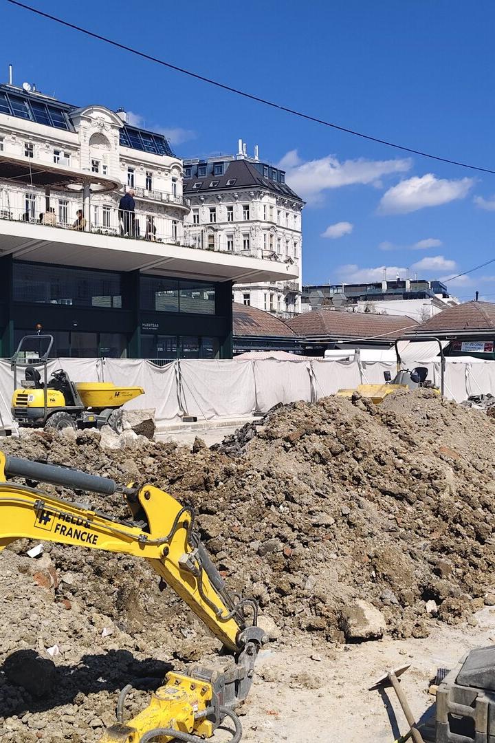 Baustelle vor der Markthalle am Naschmarkt