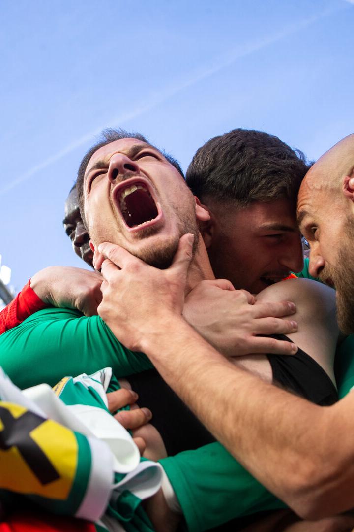 Jubel von und mit Ercan Kara bei Rapid