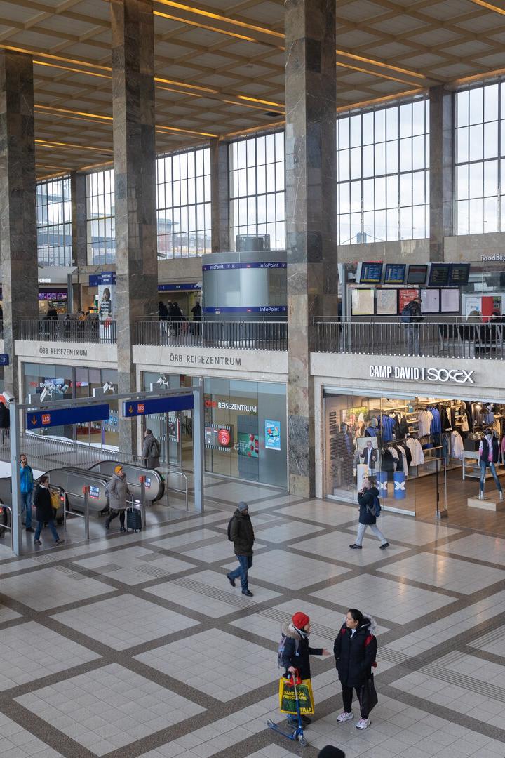 Westbahn, Westbahnhof