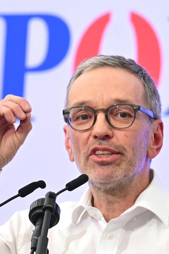 "1. MAI KUNDGEBUNG DER FPÖ AM URFAHRANER JAHRMARKT ": KICKL (FPÖ)