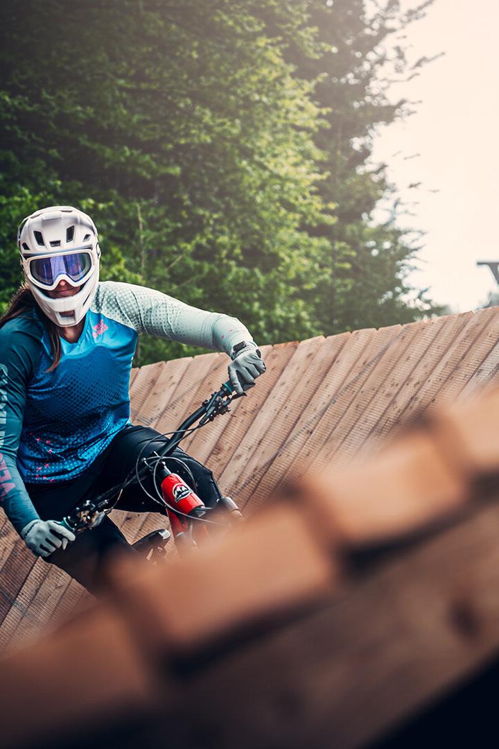 Der Alpen-Bikepark Schneeberg bietet zum Start sieben Strecken mit zwölf Kilometer Trails und Lines.