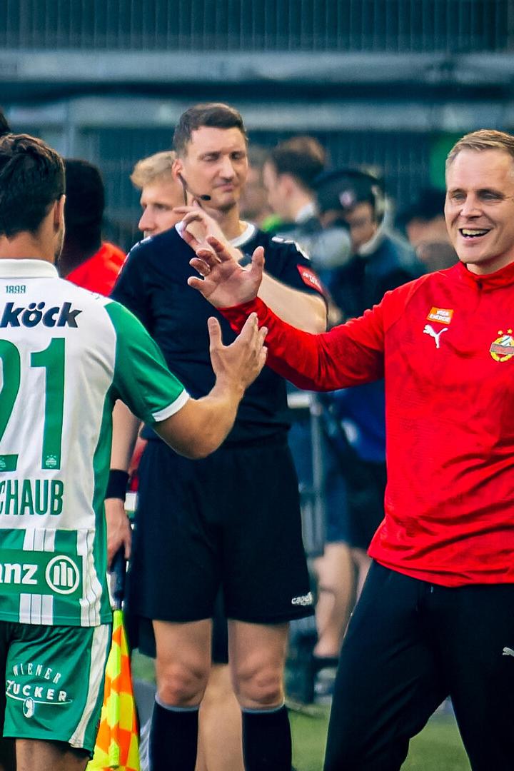 Rapid-Trainer Hoff Thorup (r.) mit Schaub