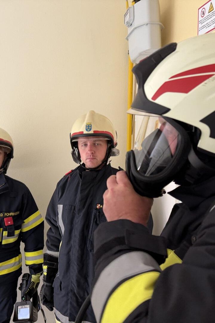 Feuerwehrleute beim Einsatz 