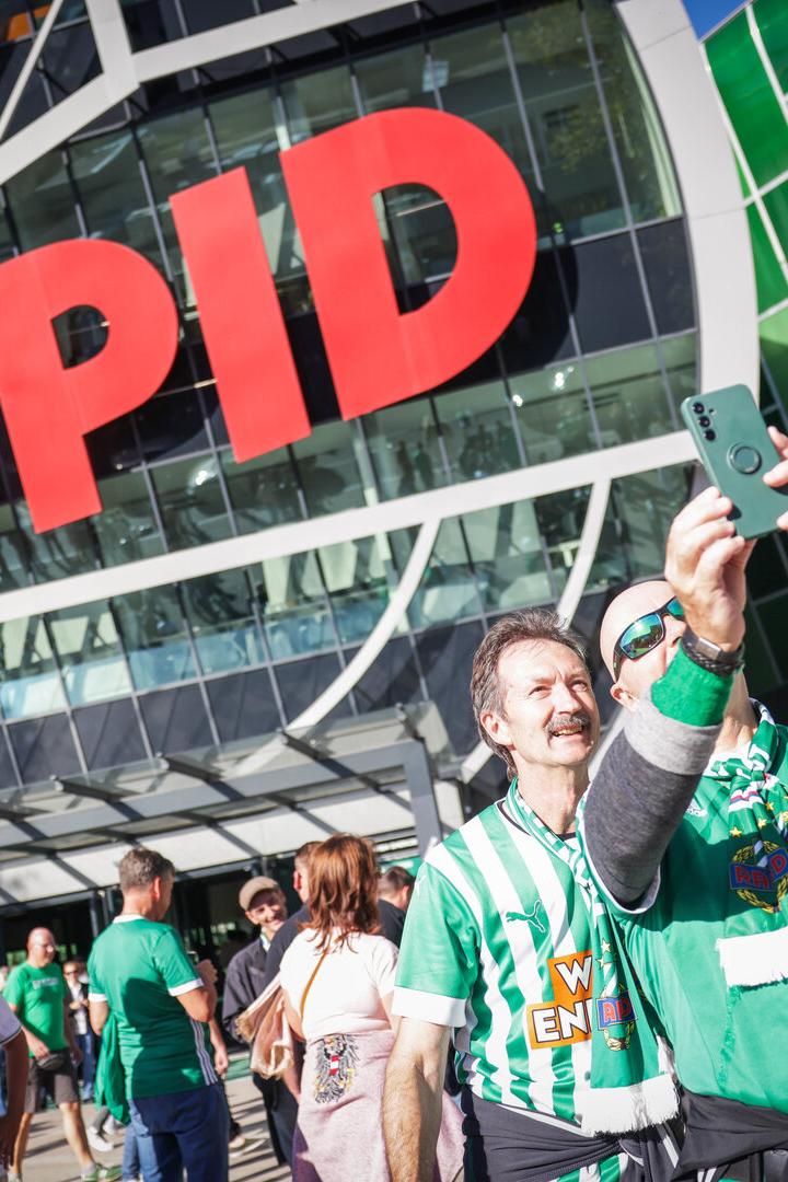 Im Rapid-Stadion gab es ein Mitgliedertreffen
