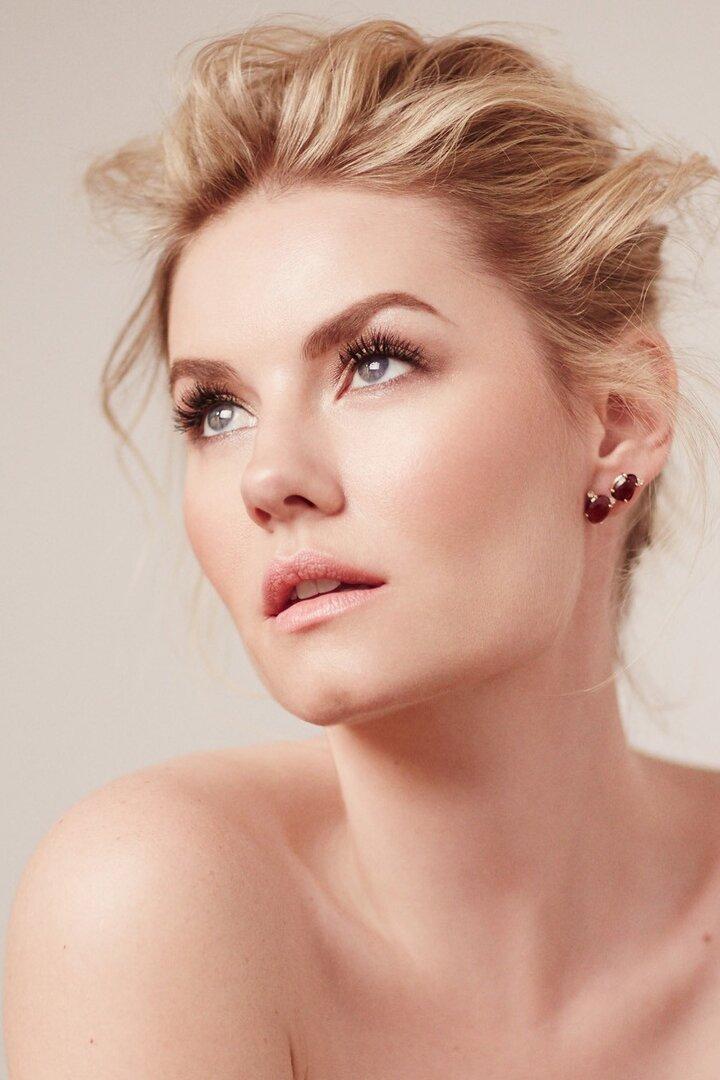 Elisha Cuthbert