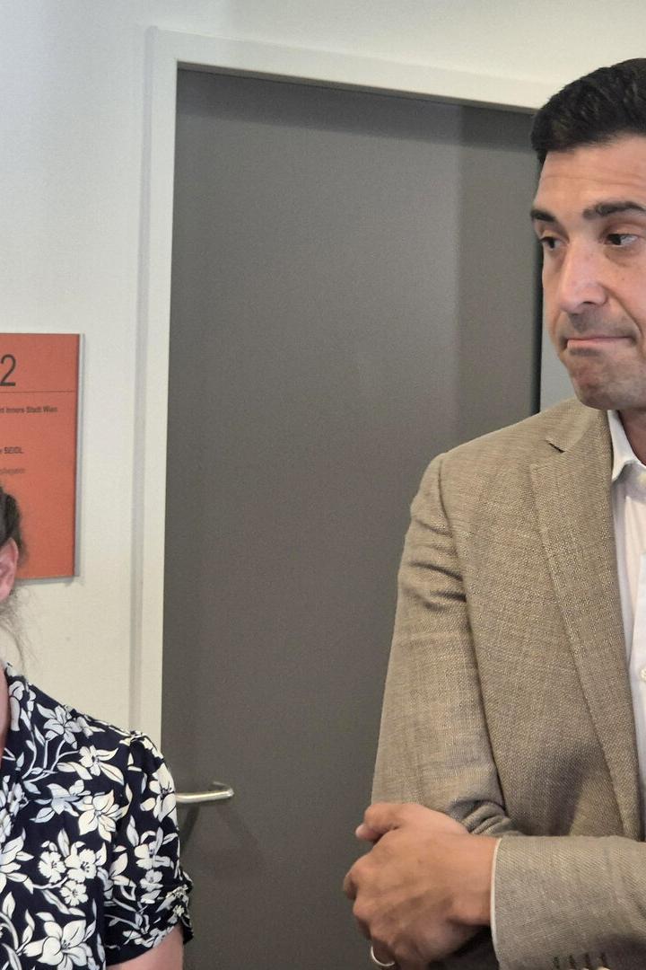 GERICHTSVERHANDLUNG ZU WIDERRUFSKLAGE GEGEN DIE GRÜNE EU-WAHL-SPITZENKANDIDATIN: VERONIKA BOHRN MENA/ SEBASTIAN BOHRN MENA