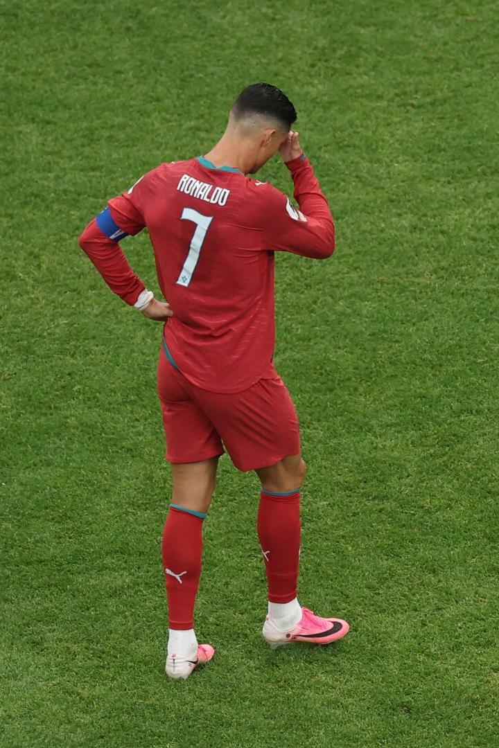 Cristiano Ronaldo alleine auf dem Platz
