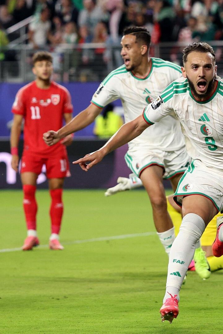 Marseille-Stürmer Gouiri jubelt über das 2:1