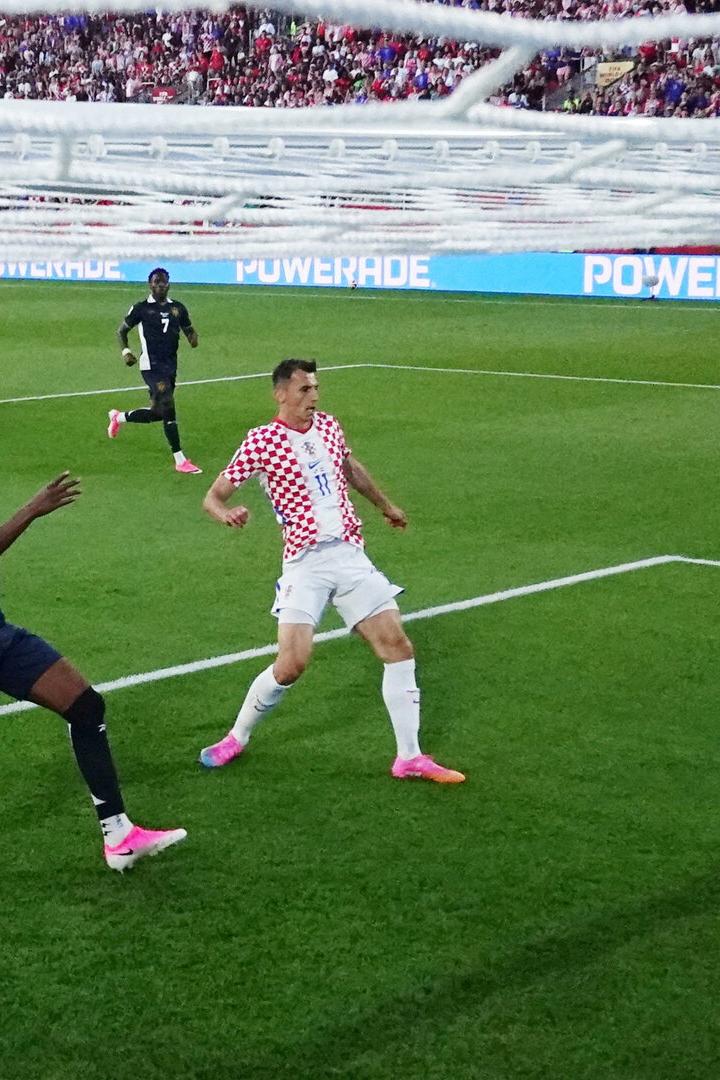 Budimir trifft zum 1:0