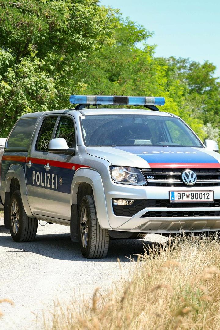 NIEDERÖSTERREICH: DREI LEICHEN AUS MARCHFELDKANAL IM BEZIRK KORNEUBURG GEBORGEN