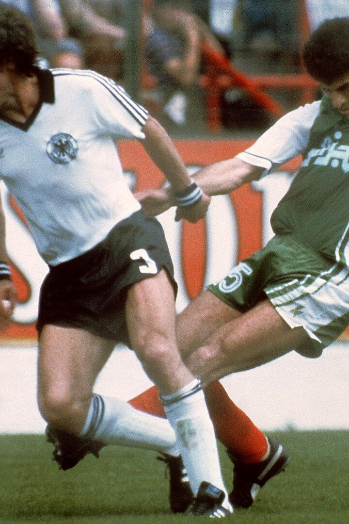 „Alle hatten die Hosen voll, nur bei mir lief’s flüssig“ (Breitner)