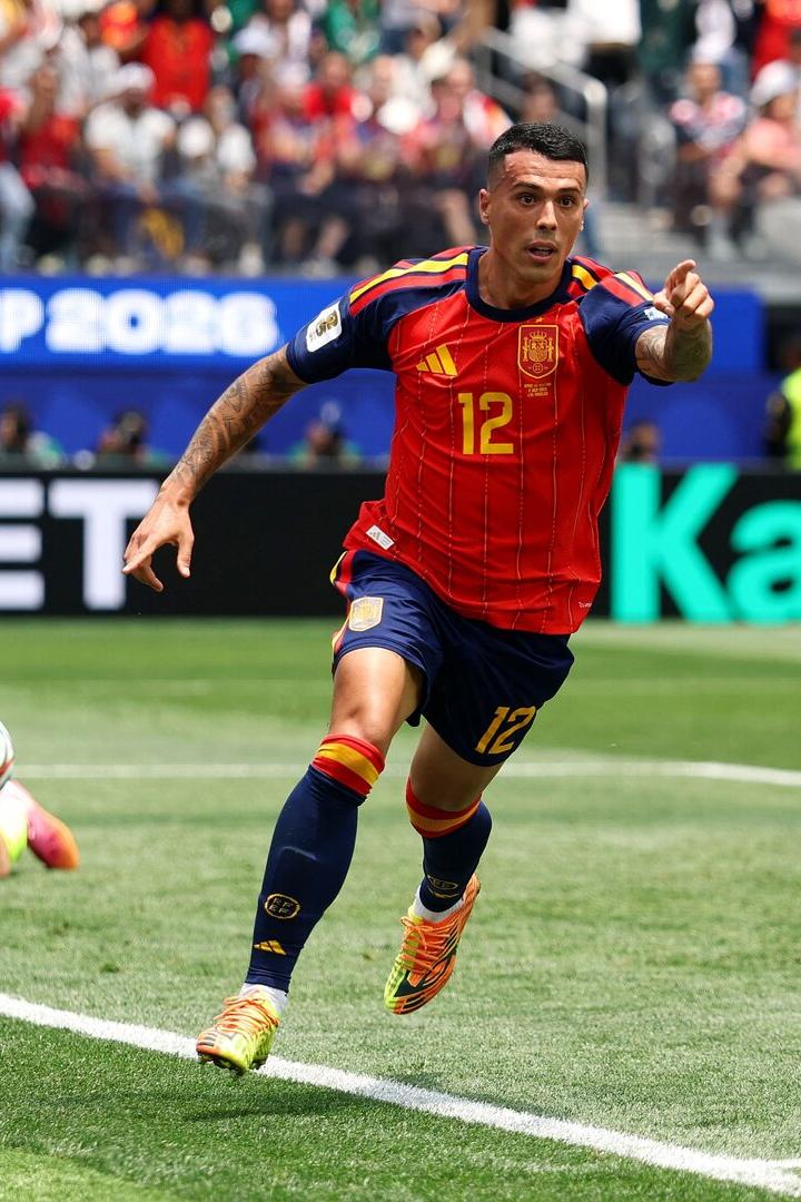 Pedro Porro köpfelt zum 2:0 ein. Die Spanier blicken in Richtung Achtelfinale.