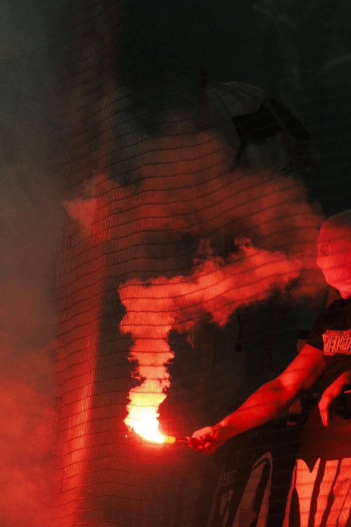 Fans und Pyrotechnik