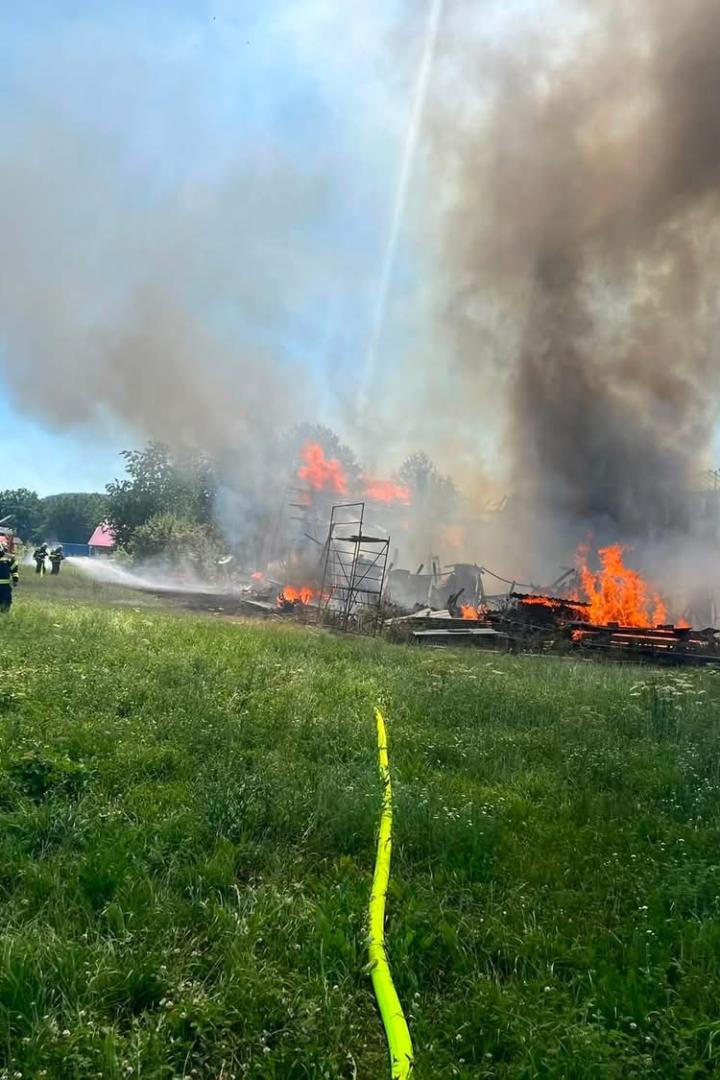 Feuer auf Feld