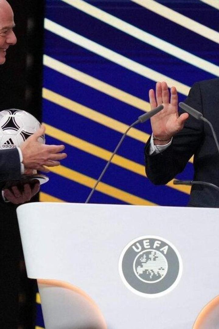 UEFA-Boss Ceferin (rechts) und Infantino