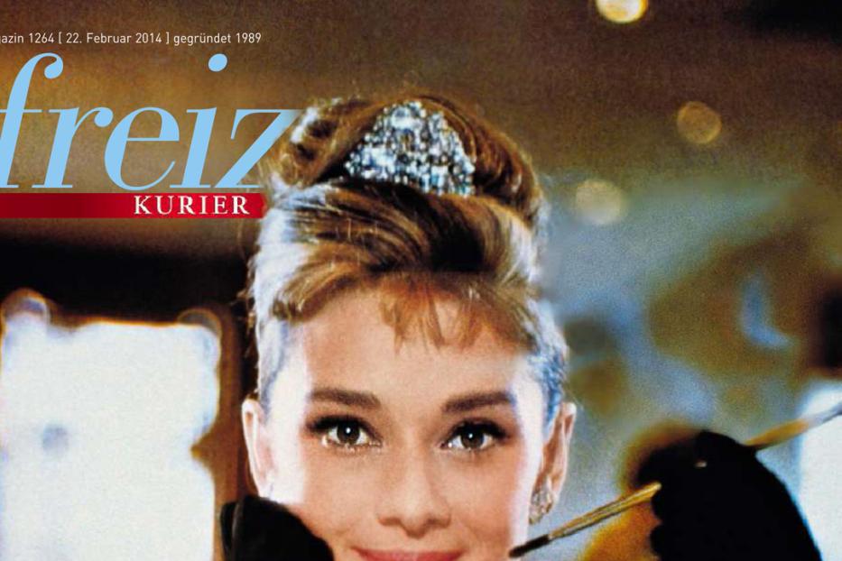 Das Cover des „Freiz Kurier“ zeigt Audrey Hepburn mit Zigarettenspitze.