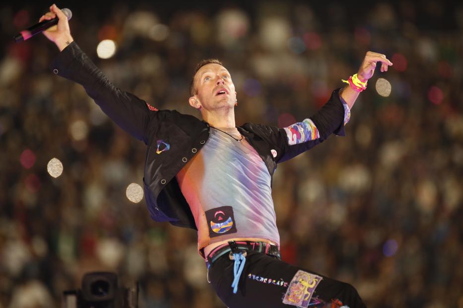 Die britische Rock-Pop-Band Coldplay gibt ein Konzert in einer Stadt im Westen Mexikos.