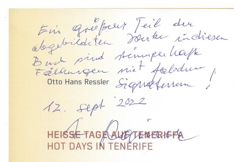 Ein beschriebenes Blatt Papier mit dem Titel „Heisse Tage auf Teneriffa“ und Unterschriften.