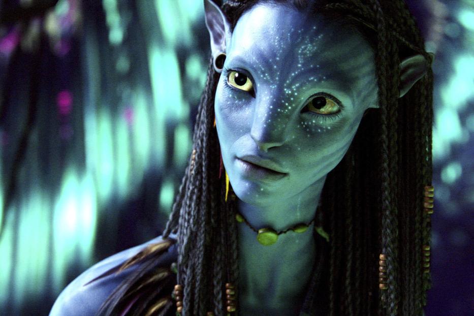Nahaufnahme eines weiblichen Na'vi aus dem Film „Avatar“.