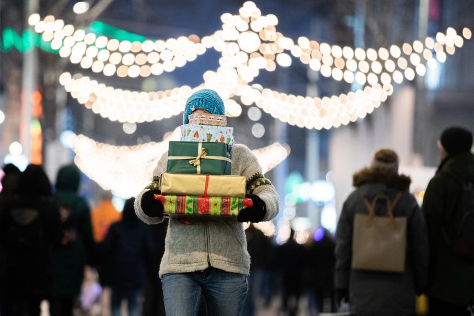 ++ THEMENBILD ++  ERSTER EINKAUFSSAMSTAG IM ADVENT