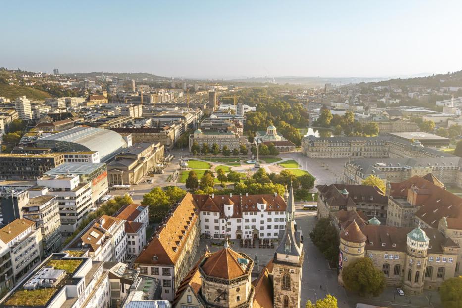 Stuttgarter Schlossplatz aus der Vogelperspektive.