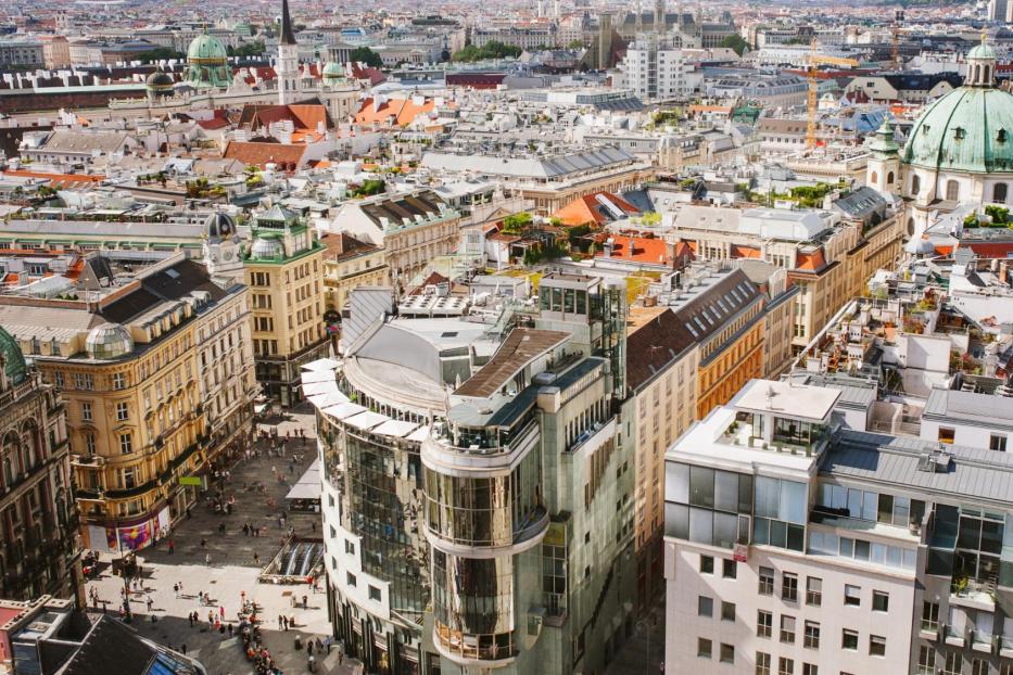 Blick auf Wien, erster Bezirk, mit dem DO & CO Vienna Hotel.