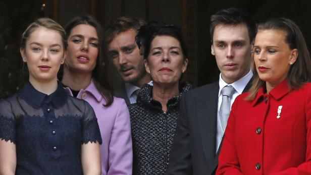 Princess Alexandra of Hanover, Charlotte Casiraghi Charlene & Albert zeigen ihre großen Zwillinge